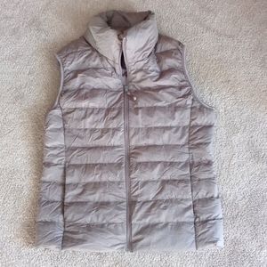 UniQlo Women's Puff Vest, S: XS & XL C: Gray
